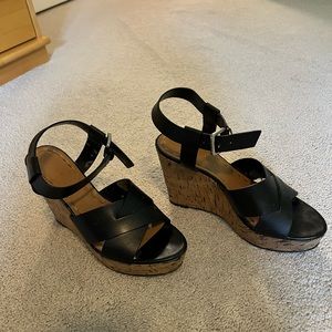 Tahari black leather wedge sandals, size 7